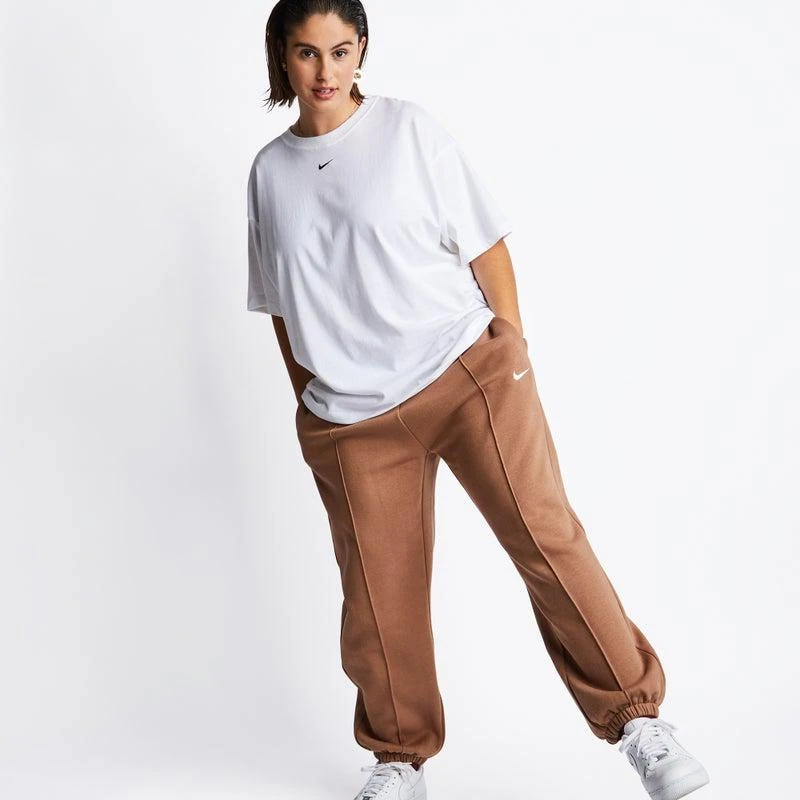 商品NIKE|Nike Essentials Plus Boyfriend - Women T-Shirts,价格¥345,第1张图片