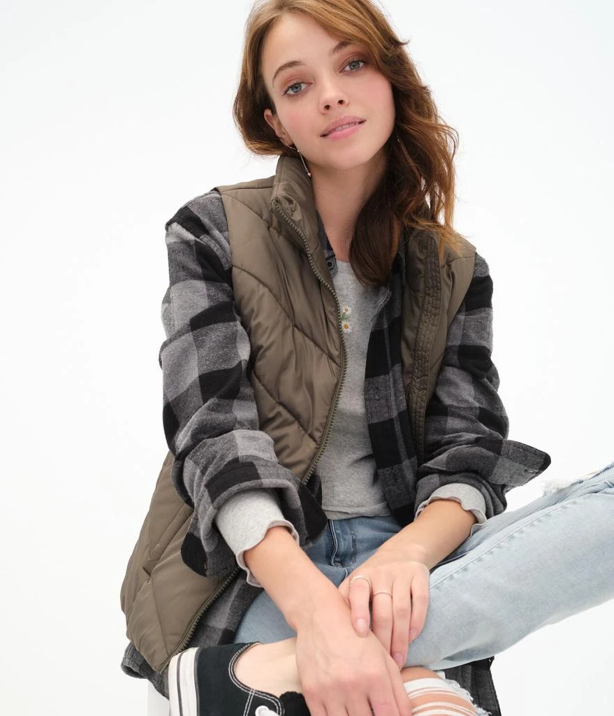 商品Aeropostale|Aeropostale Women's Chevron Lightweight Puffer Vest,价格¥71,第2张图片详细描述