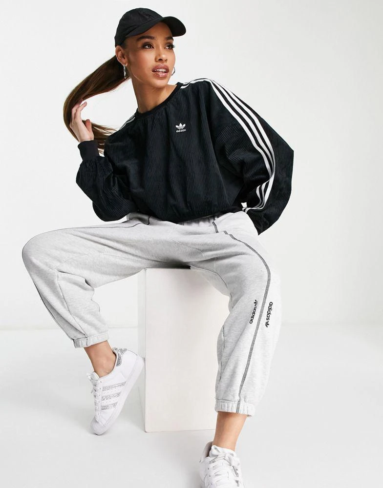 商品Adidas|adidas Originals three stripe corduroy sweatshirt in black,价格¥269,第3张图片详细描述