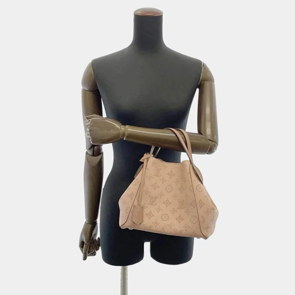 商品[二手商品] Louis Vuitton|Louis Vuitton Pink Mahina Leather Hina PM Shoulder Bag,价格¥18263,第2张图片详细描述