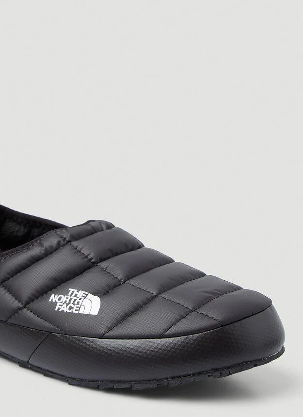 商品The North Face|Thermoball Tent V Slippers in Black,价格¥449,第5张图片详细描述