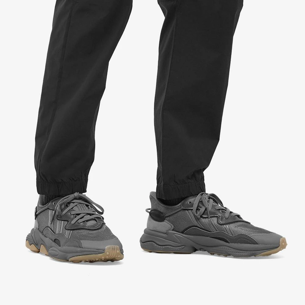 Adidas Ozweego 商品