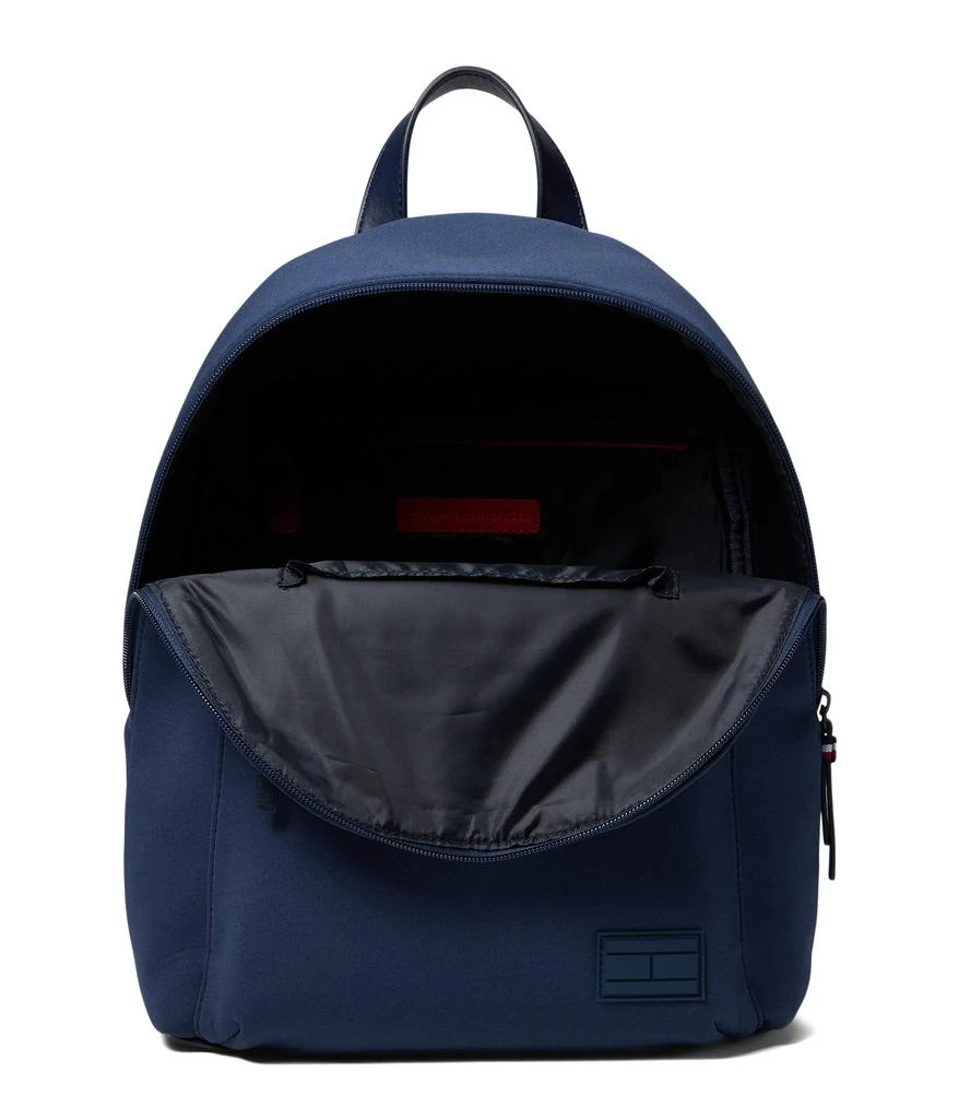 商品Tommy Hilfiger|Sage II Medium Dome Backpack Neoprene,价格¥578,第3张图片详细描述