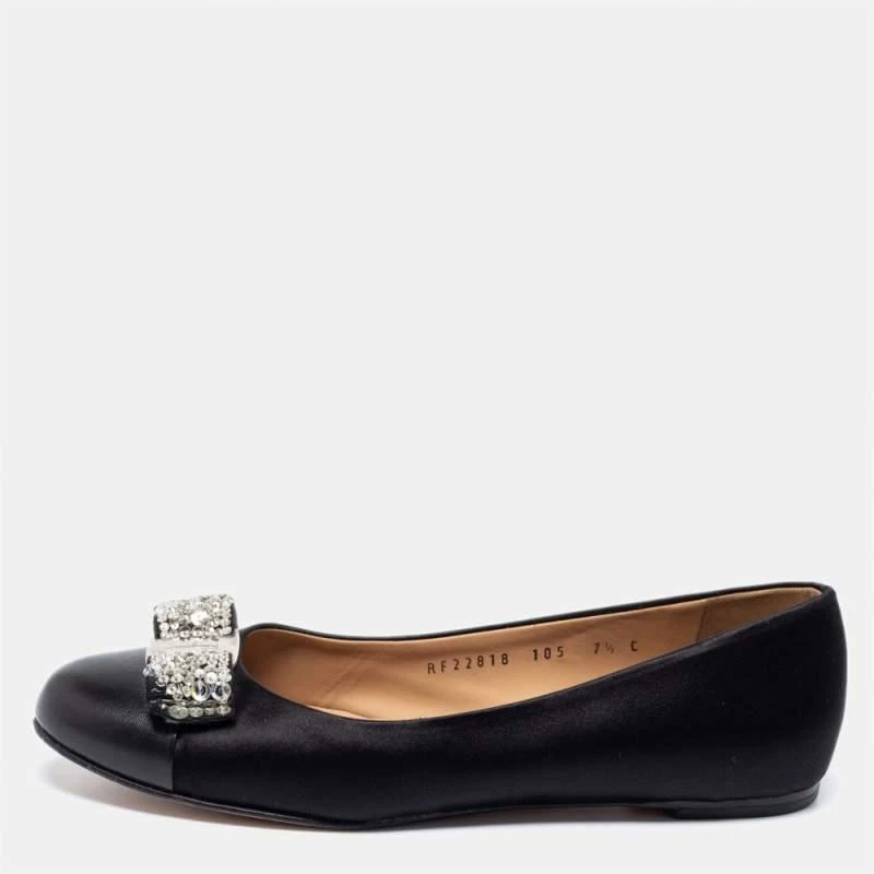 商品[二手商品] Salvatore Ferragamo|Salvatore Ferragamo Black Leather And Satin Crystal Embellished Bow Ballet Flats Size 38,价格¥1106,第1张图片