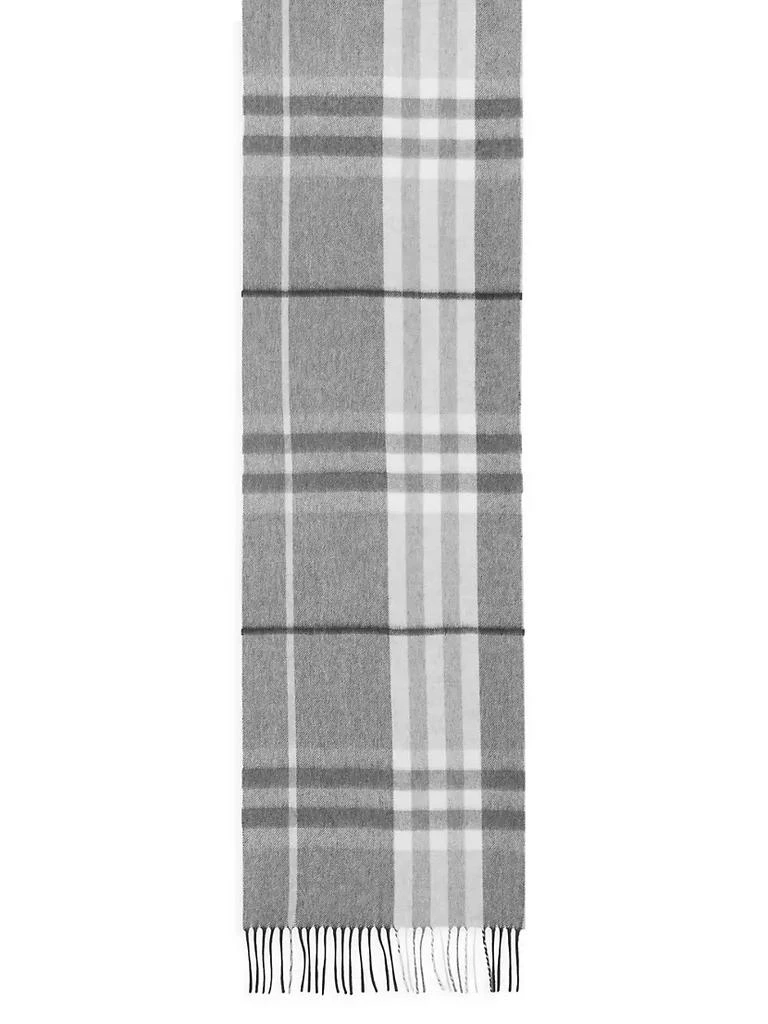 商品Burberry|Giant Check Cashmere Scarf,价格¥4434,第4张图片详细描述