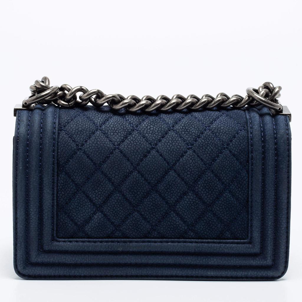 商品[二手商品] Chanel|Chanel Blue Quilted Caviar Nubuck Leather Small Boy Flap Bag,价格¥26549,第6张图片详细描述