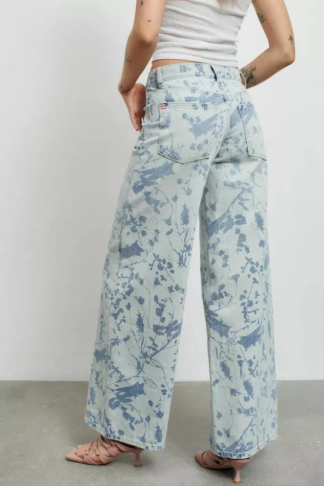 商品BDG|BDG Low & Wide Jean — Floral Print,价格¥76,第2张图片详细描述