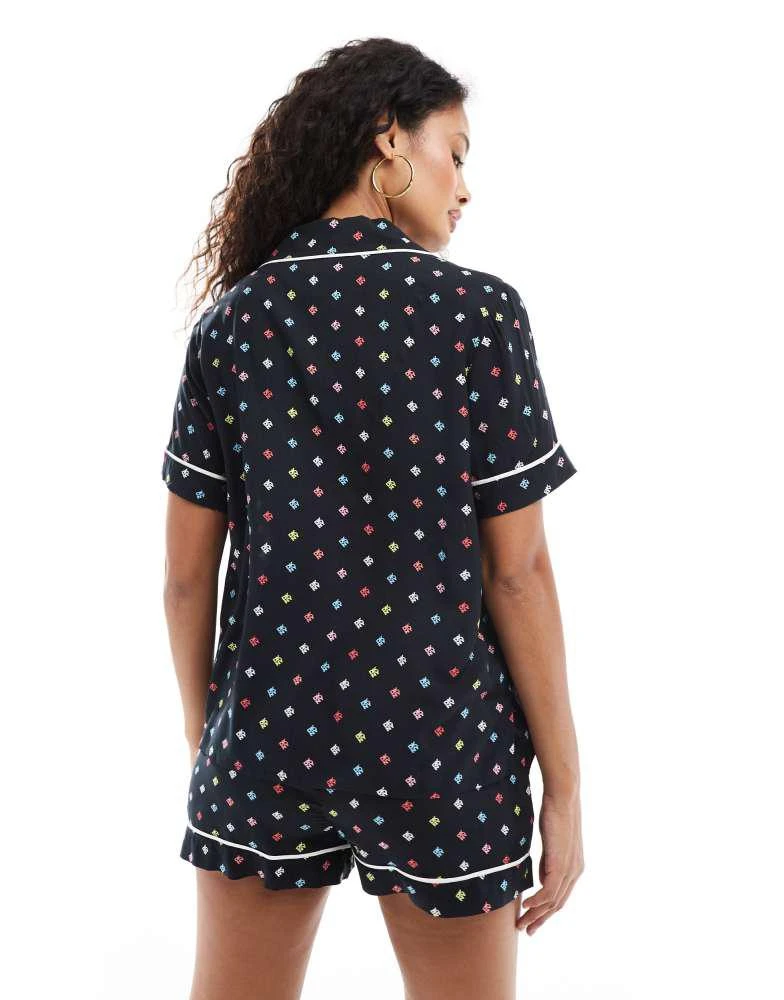 商品DKNY|DKNY Breezing through short sleeve notch top & boxer sleep set in black logo,价格¥651,第3张图片详细描述