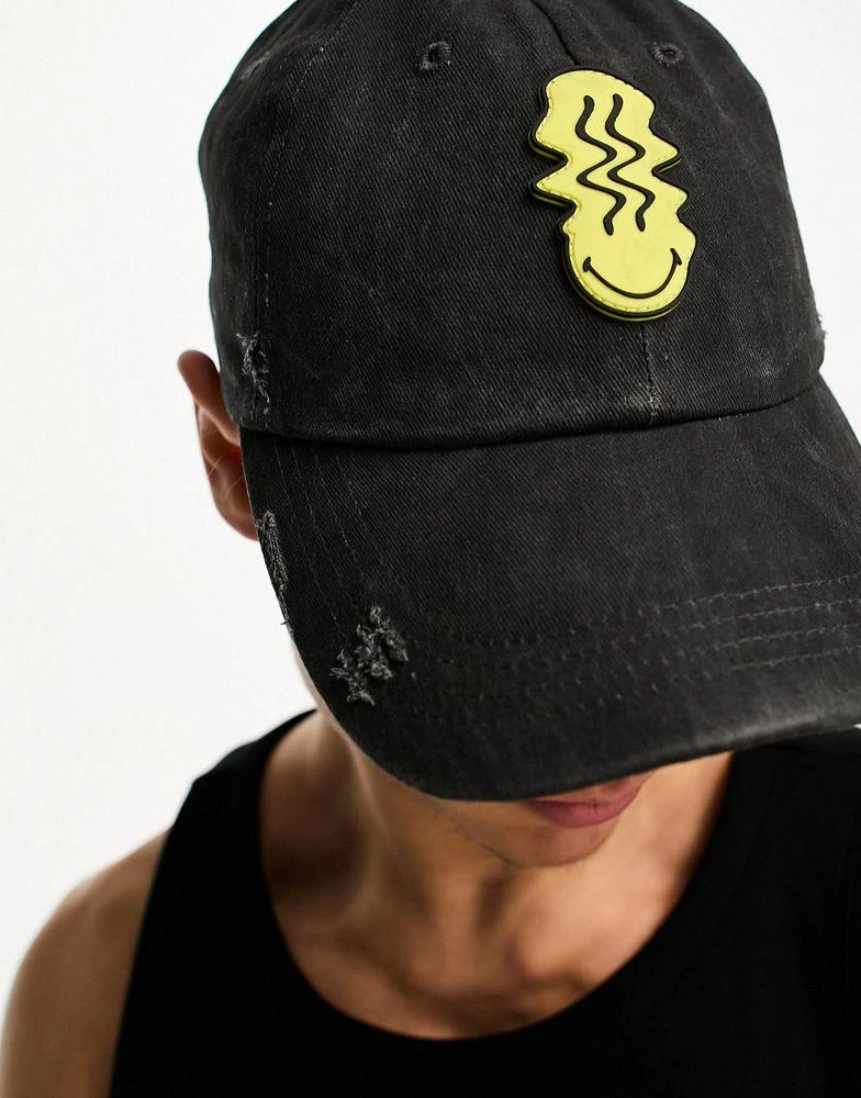 商品ASOS|ASOS DESIGN Smiley Collab soft baseball cap with rubberised logo in distressed black,价格¥88,第3张图片详细描述