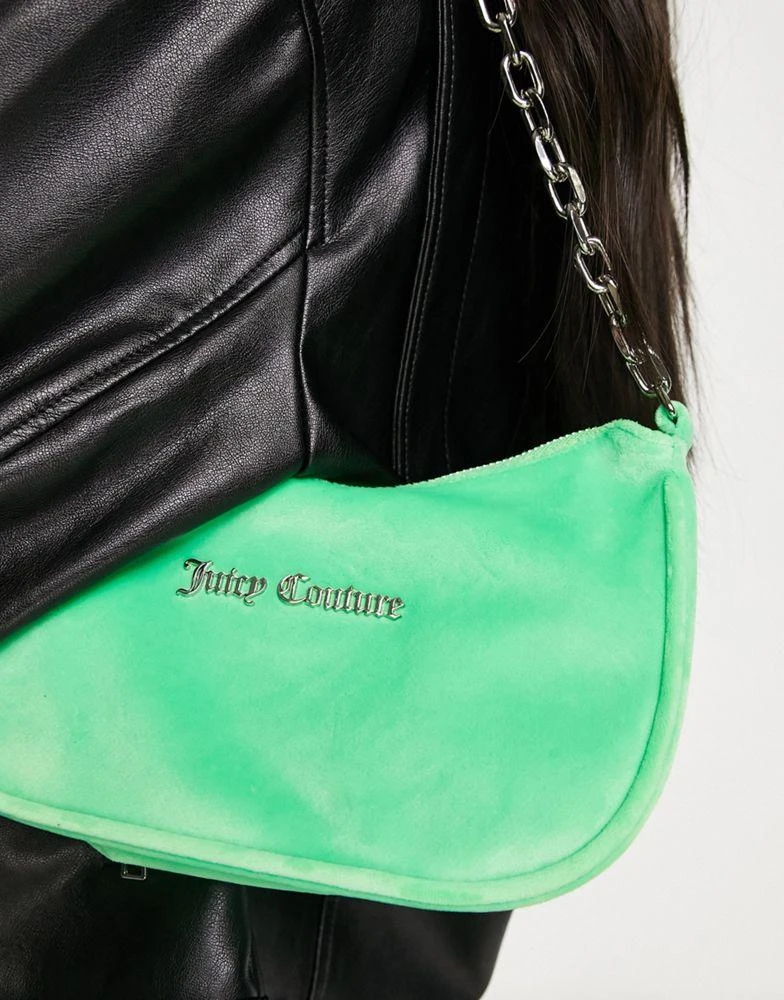 商品Juicy Couture|Juicy Couture velour shoulder bag with chain in green,价格¥525,第2张图片详细描述