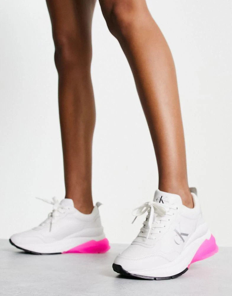 商品Calvin Klein|Calvin Klein Jeans leather sporty wedge sneaker in white,价格¥1227,第4张图片详细描述