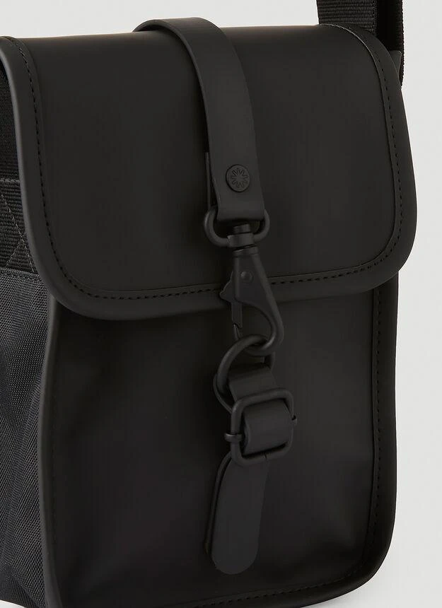 商品RAINS|Flight Crossbody Bag in Black,价格¥336,第5张图片详细描述