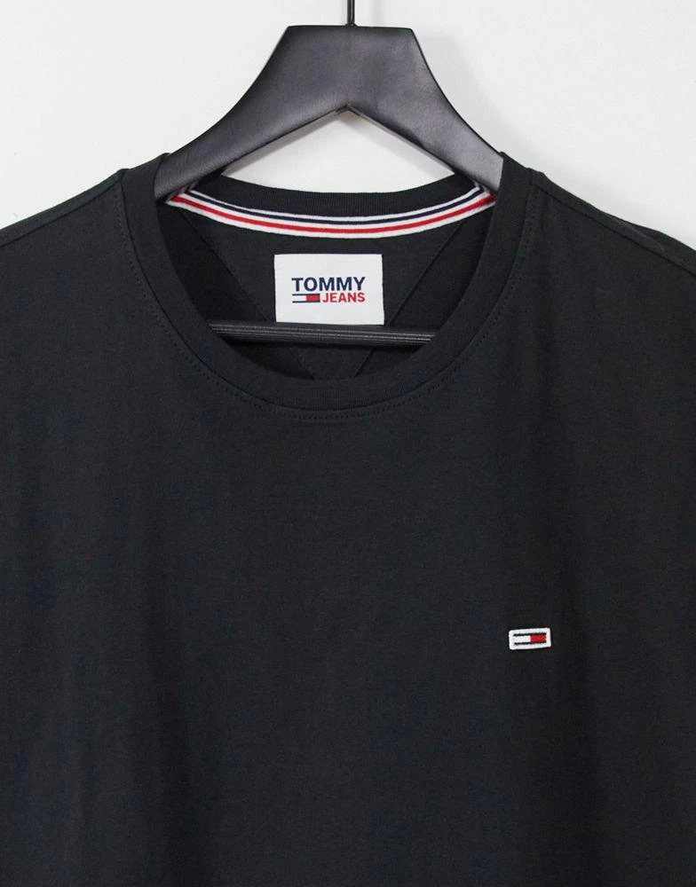 商品Tommy Hilfiger|Tommy Jeans flag logo t-shirt in black,价格¥341,第3张图片详细描述