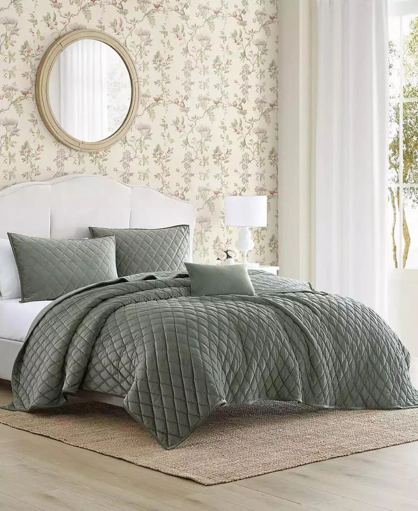 商品Laura Ashley|Solid Diamond Stitch Velvet 3-Piece Quilt Set,价格¥1476,第3张图片详细描述