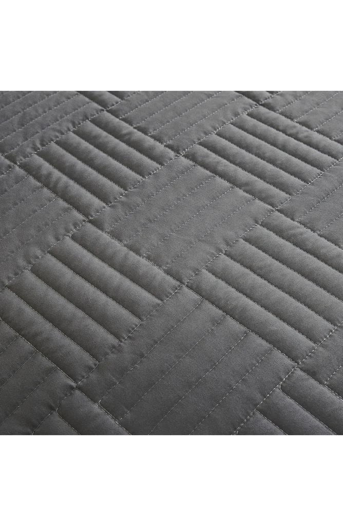 商品SOUTHSHORE FINE LINENS|Grid Oversized Quilt Set,价格¥421,第3张图片详细描述