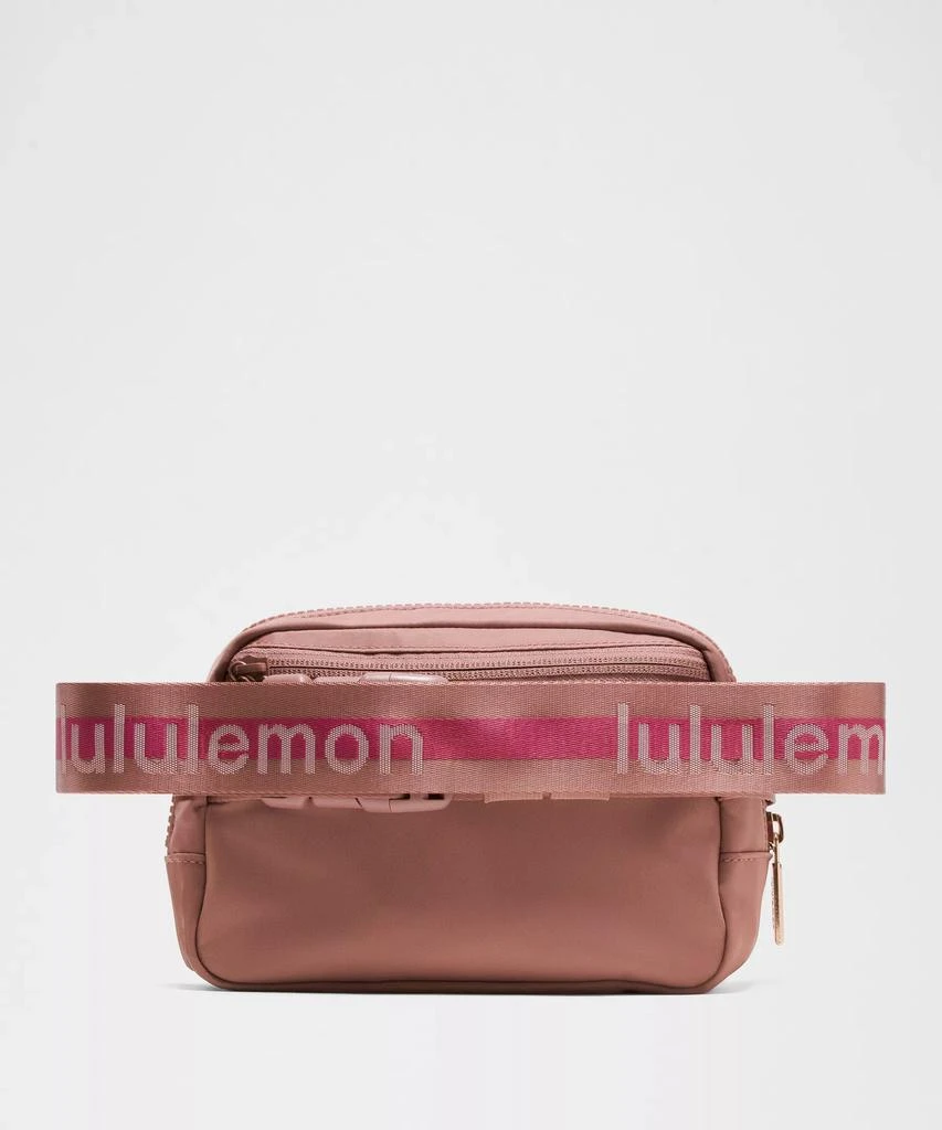 Everywhere Belt Bag 1L *Wordmark 商品
