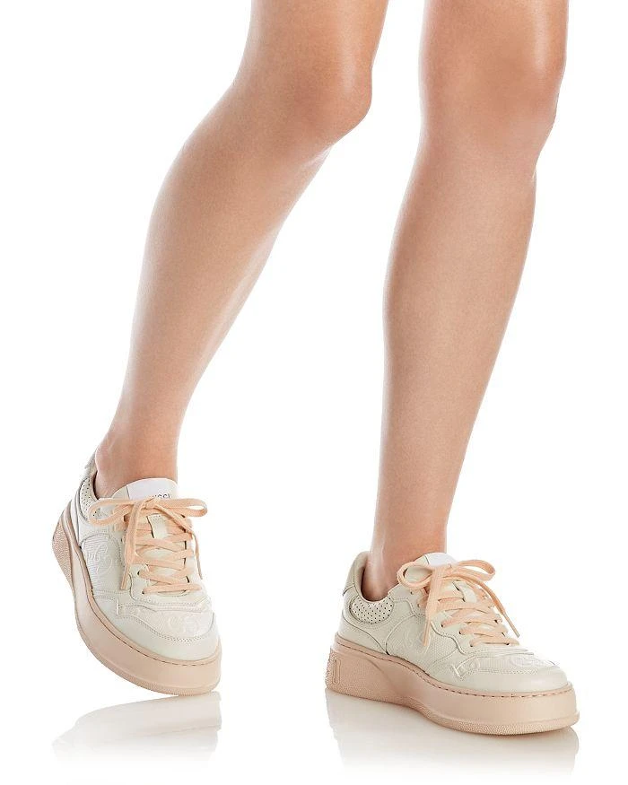 商品Gucci|Women's GG Logo Platform Low Top Sneakers,价格¥6769,第2张图片详细描述