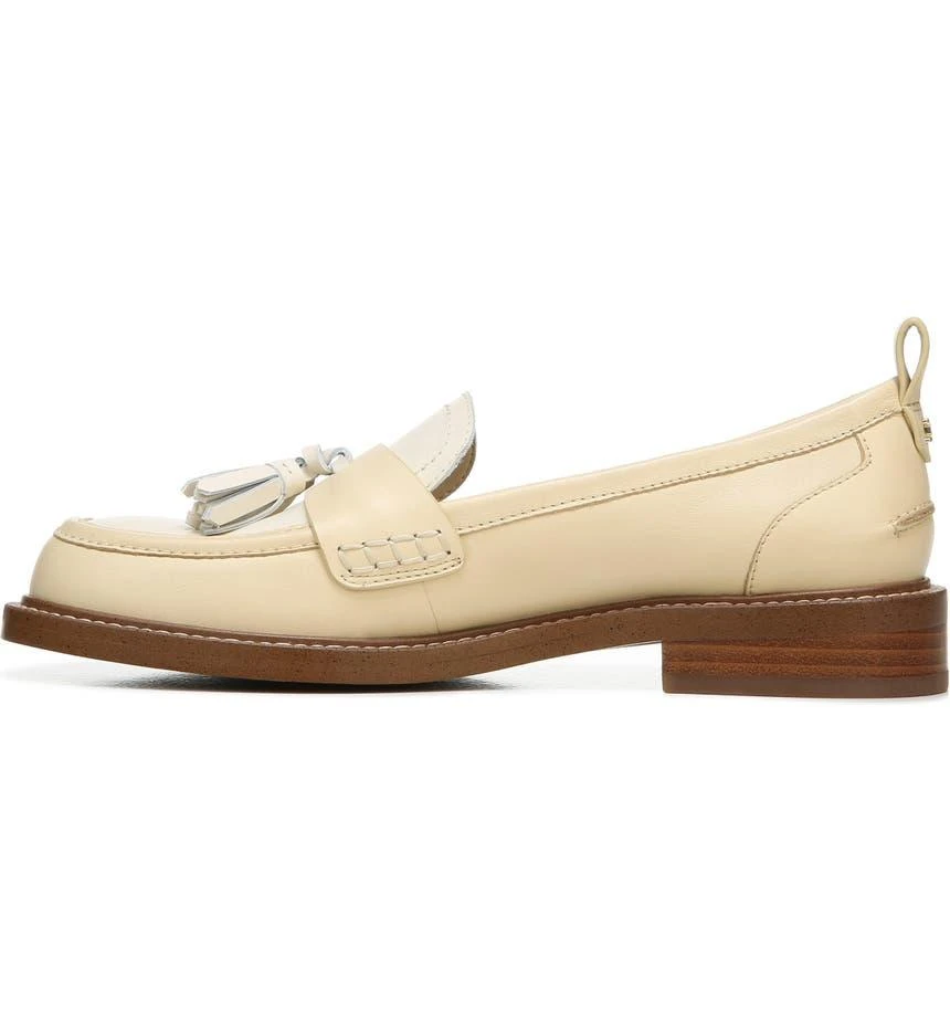 Caylia Loafer 商品