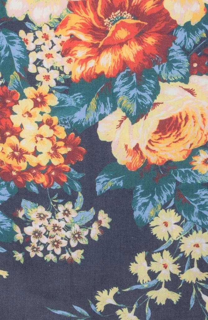 商品Vince Camuto|Bouquet Floral Supersoft Scarf,价格¥123,第2张图片详细描述