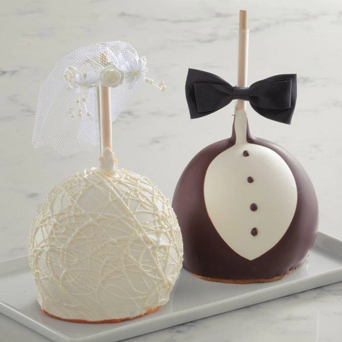 商品Mrs Prindables|Mrs. Prindable's Bride and Groom Apple Set,价格¥448,第1张图片