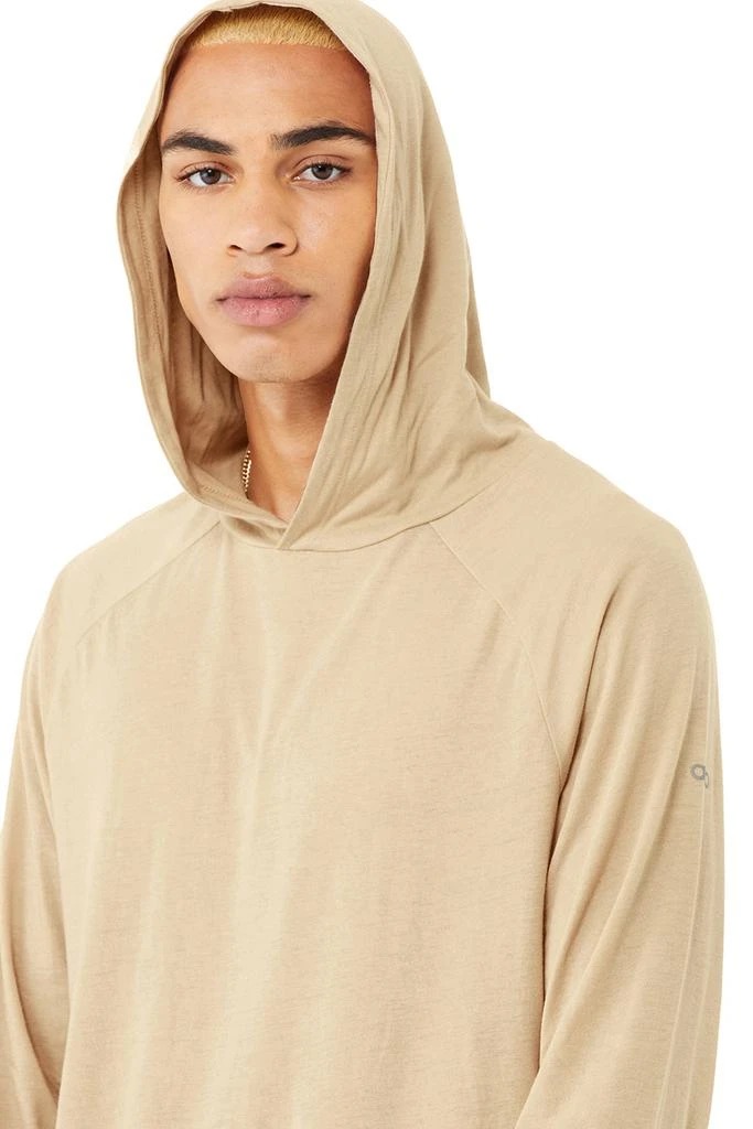 商品Alo|Core Hooded Runner - Sand Dune,价格¥356,第4张图片详细描述