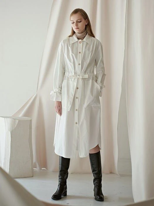 商品MITTE|Shirring Belted Trench Dress_White,价格¥1518,第2张图片详细描述