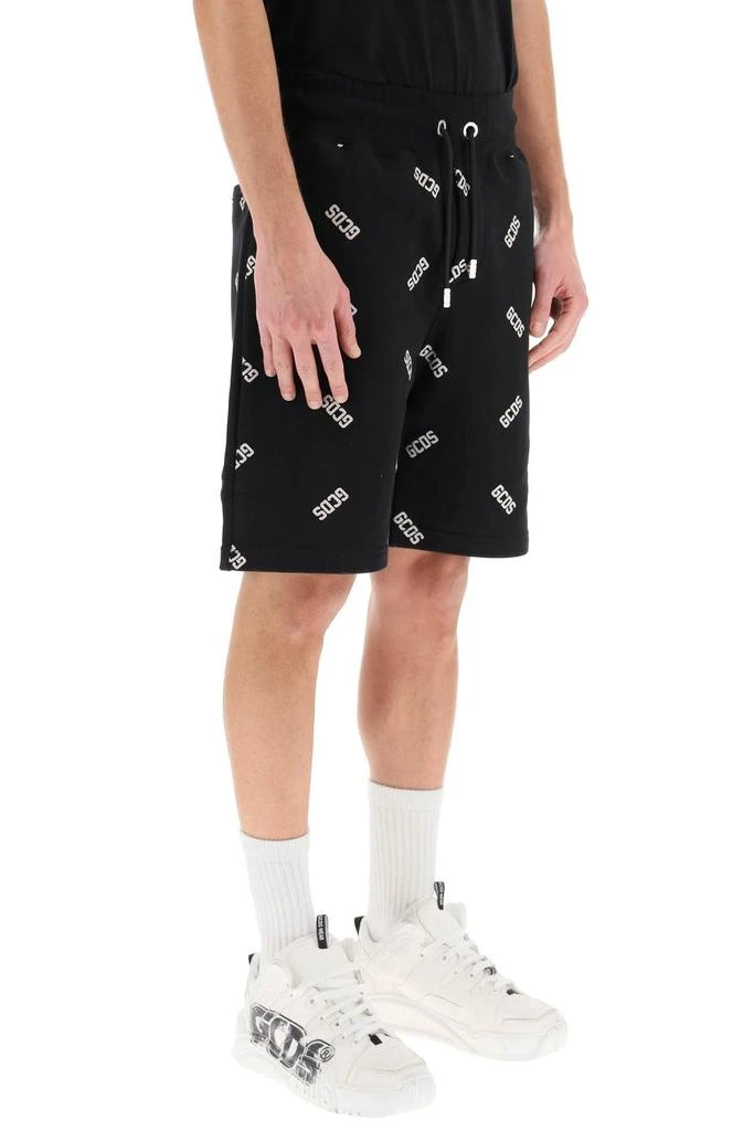 商品GCDS|SHORT SWEATPANTS WITH MONOGRAM,价格¥923,第3张图片详细描述