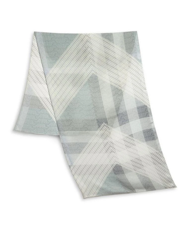 商品Burberry|Ultra Wash Mega Check Silk Scarf,价格¥2361,第2张图片详细描述