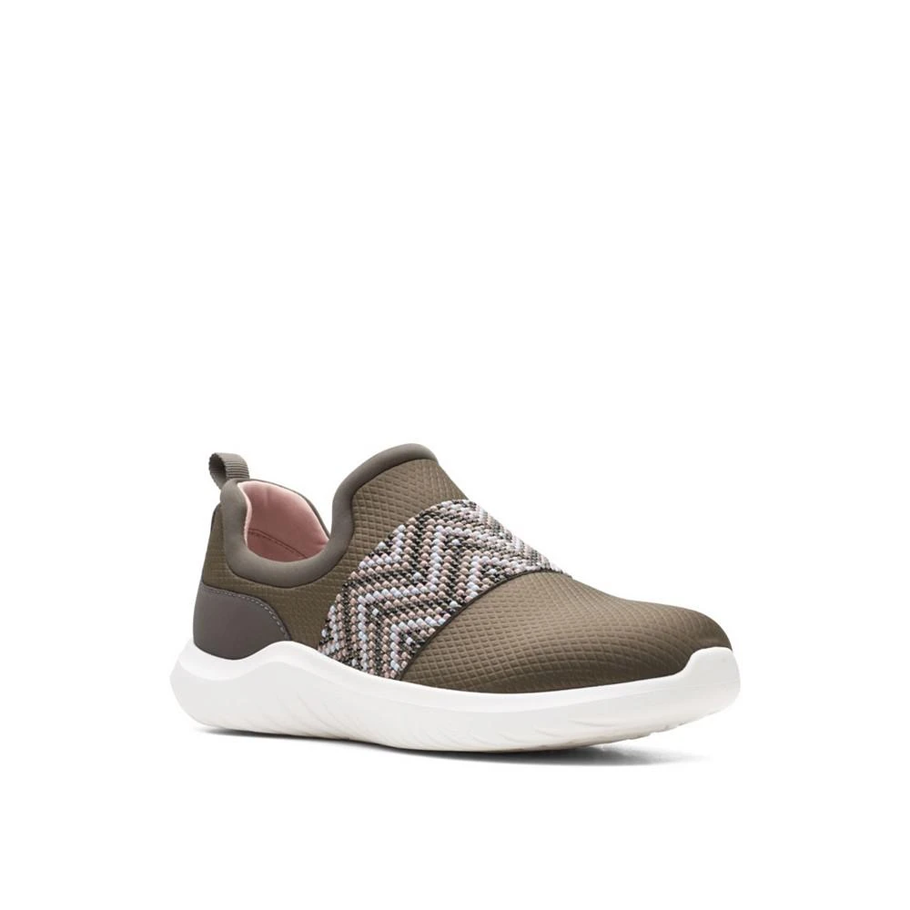 商品Clarks|Women's Cloudstepper Nova Way Slip-on Sneaker,价格¥407,第1张图片