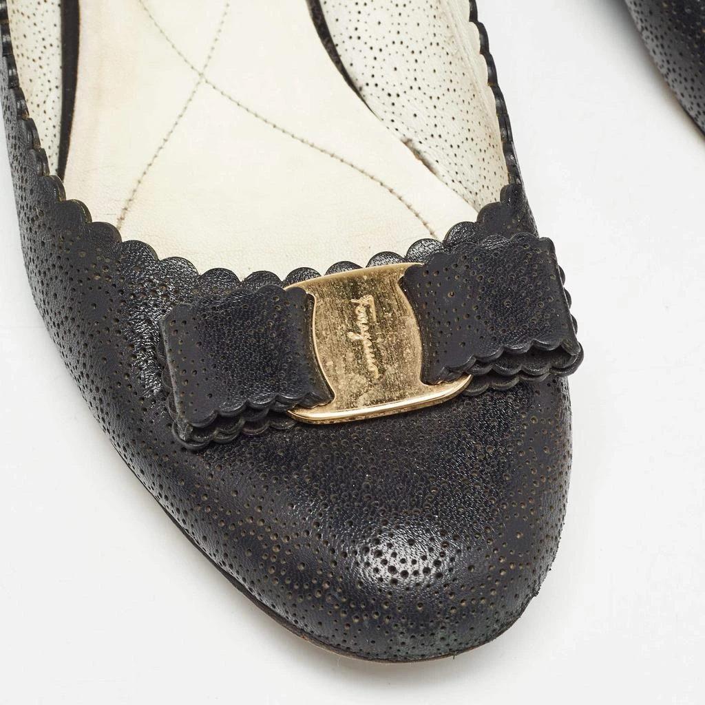 Salvatore Ferragamo Black Perforated Leather Vara Lace Bow Ballet Flats Size 40 商品