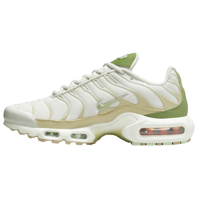 商品NIKE|Nike Air Max Plus - Women's,价格¥723,第2张图片详细描述