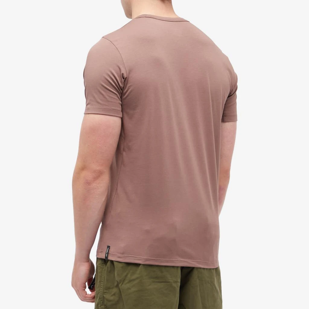 商品Arc'teryx|Arc'teryx Captive Arc'postrophe Word T-Shirt,价格¥591,第3张图片详细描述