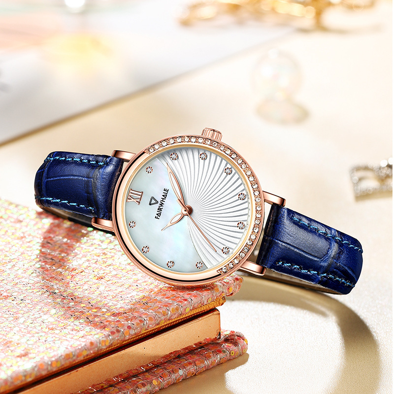 马克华菲品牌手表镶钻贝母表盘时尚女士石英表商品第4张图片规格展示