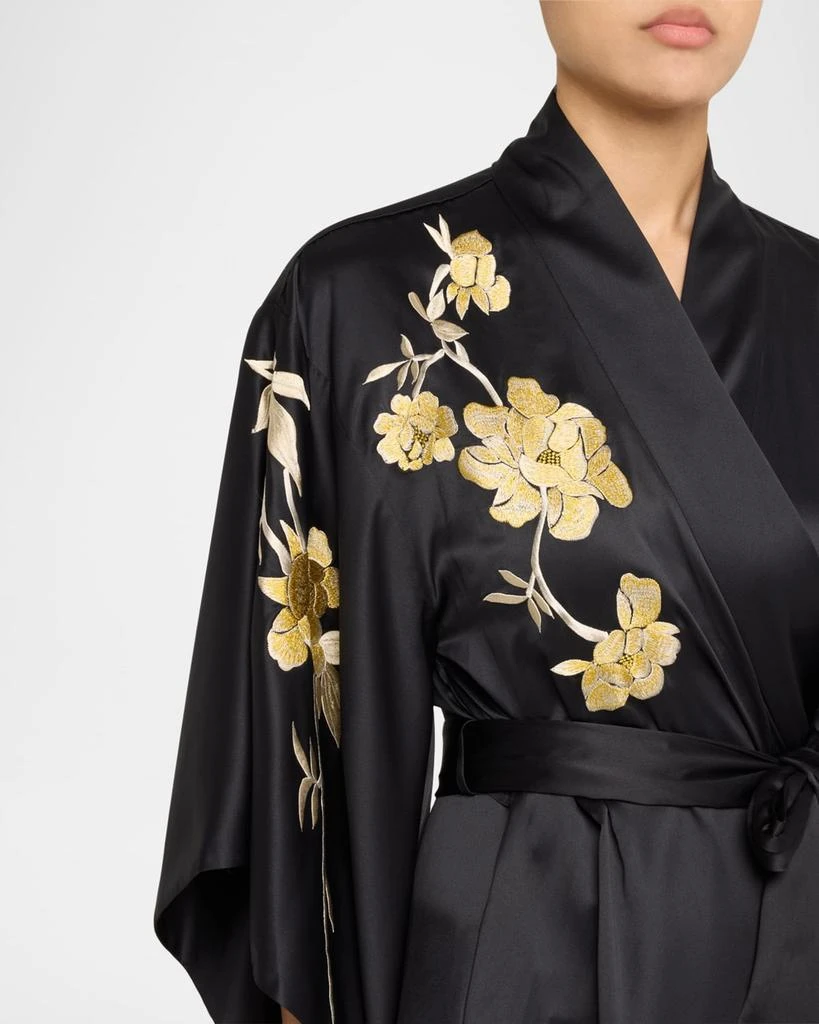 商品Natori|Peony Blossom Embroidered Kimono Robe,价格¥3084,第5张图片详细描述