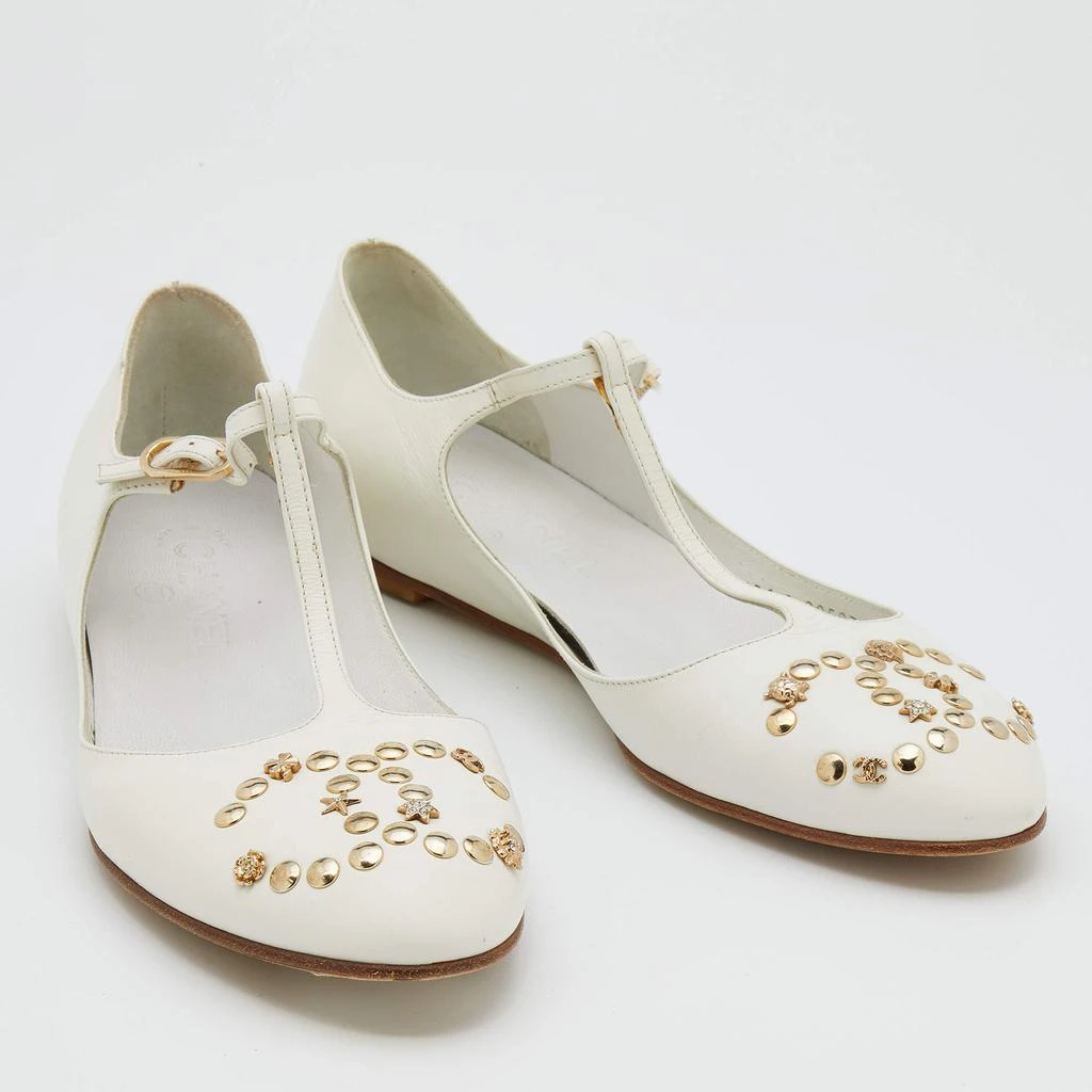 商品[二手商品] Chanel|Chanel White Leather CC Embellished T Strap Ballet Flats Size 38,价格¥4246,第4张图片详细描述