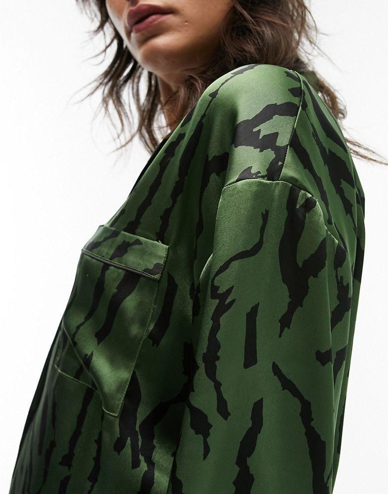 商品Topshop|Topshop abstract tiger print satin piped shirt and trouser pyjama set in green,价格¥390,第5张图片详细描述