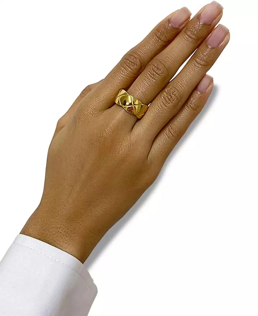 商品ADORNIA|Gold-Tone Water-Resistant Cushion Band Ring,价格¥131,第3张图片详细描述