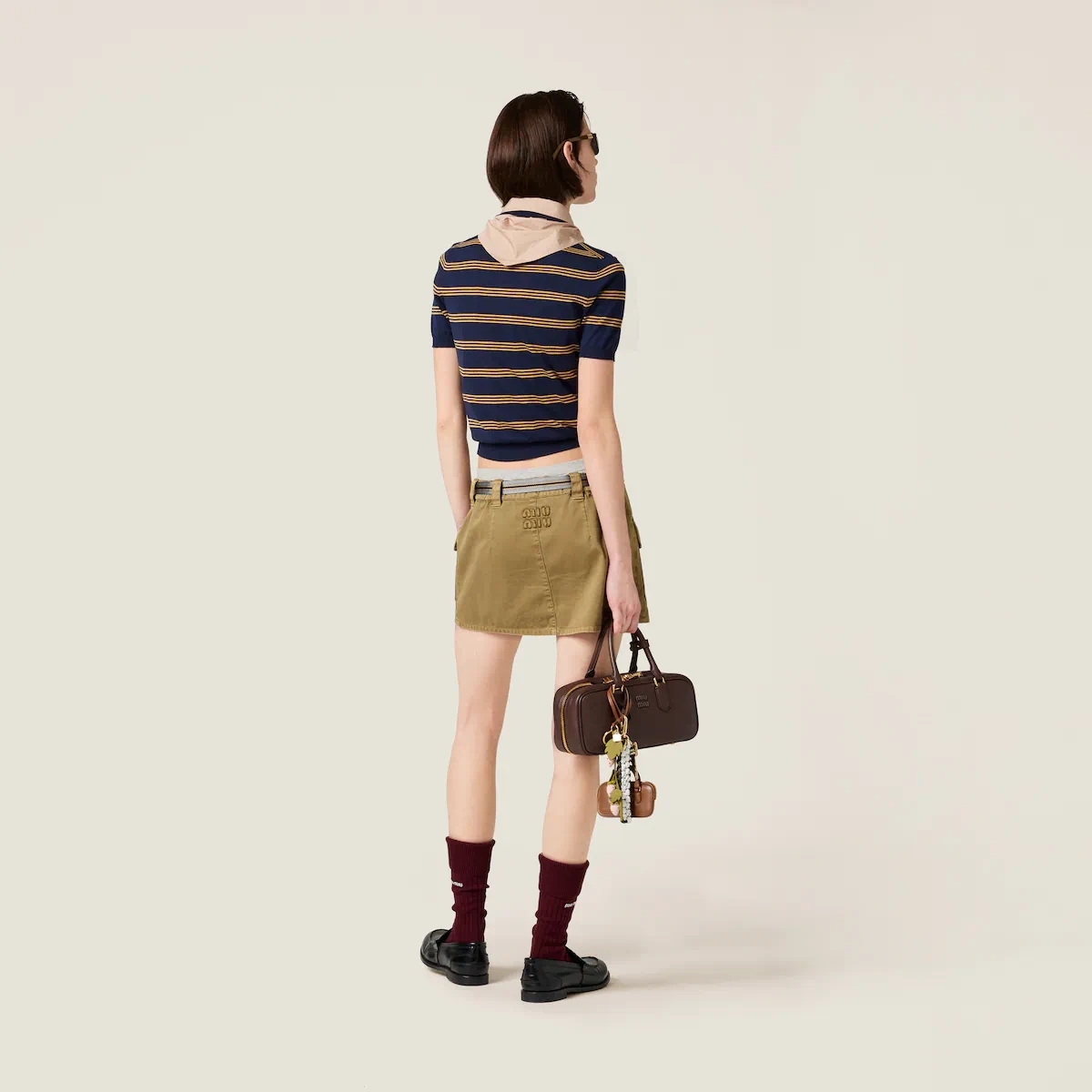 【预售】 缪缪 25春夏 女士 针织衫 Pull polo à rayures en cachemire et soie MMLA18_150D_F0008_S_OOO 商品