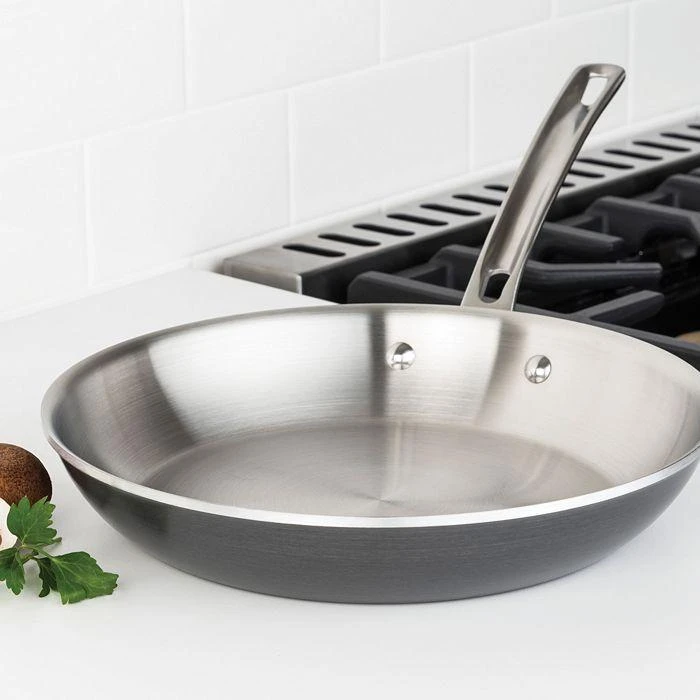 商品Viking|Hard Anodized 10 Pc Cookware Set with Stainless Steel Interior,价格¥6060,第4张图片详细描述