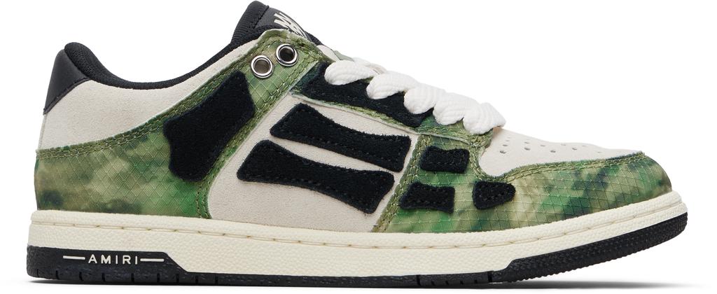 Zapatillas bajas infantiles de camuflaje caqui y blanco con parte superior esquelética image 2