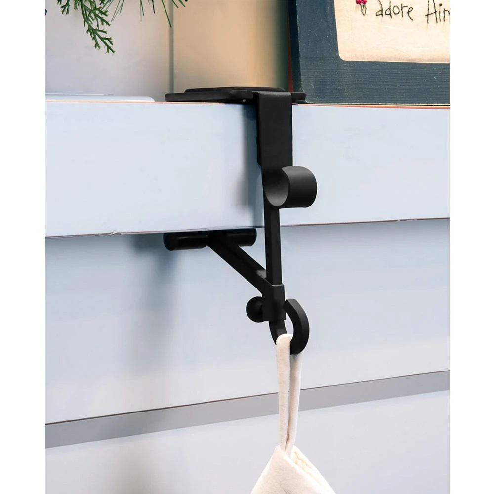 商品Village Lighting|Garland and christmas stocking holder for mantle, 3 Pack,价格¥718,第5张图片详细描述