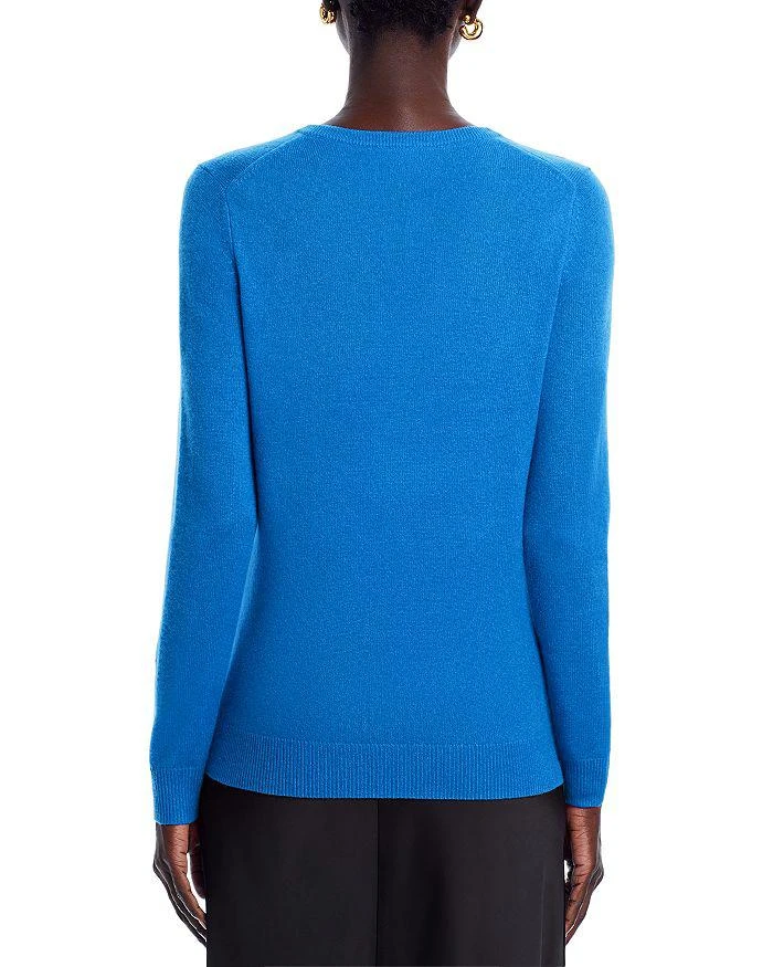 商品Bloomingdale's|C by Bloomingdale's V-Neck Cashmere Sweater - Exclusive,价格¥811,第2张图片详细描述