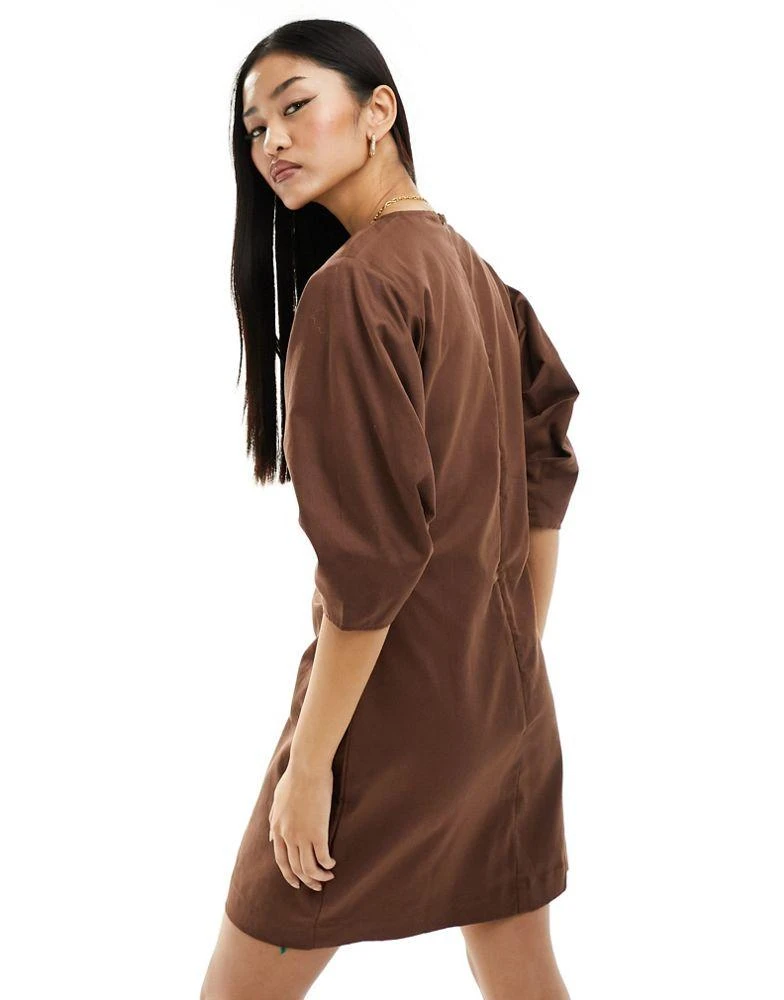 商品ASOS|ASOS DESIGN pleated banana sleeve twill mini dress in chocolate,价格¥144,第3张图片详细描述