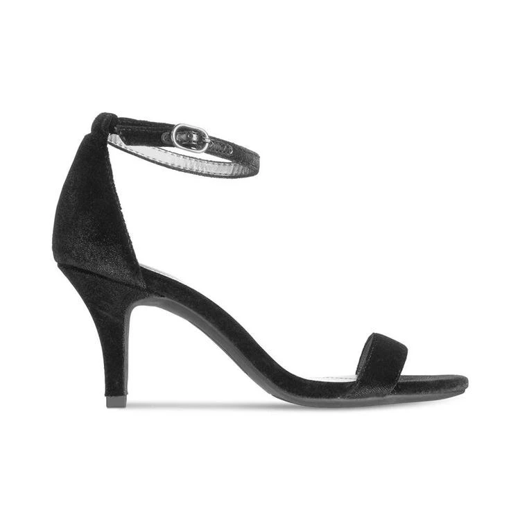 商品Bandolino|Madia Velvet Dress Sandals,价格¥153,第2张图片详细描述