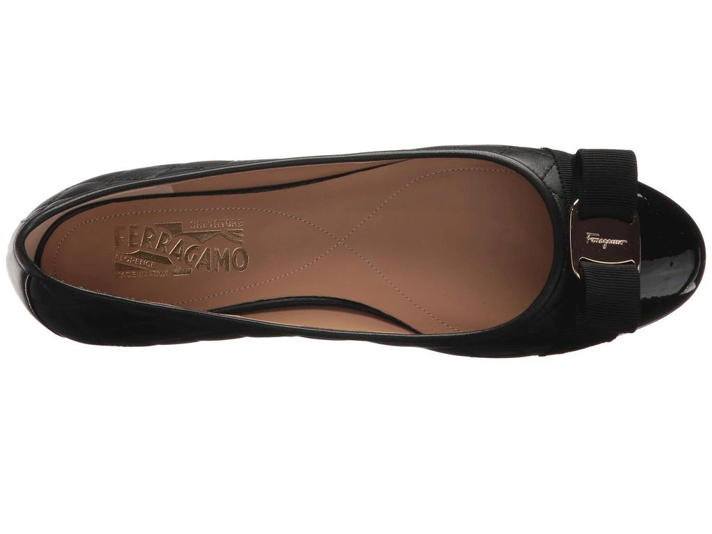 商品Salvatore Ferragamo|Varinaq  芭蕾平底鞋,价格¥2319-¥4393,第2张图片详细描述