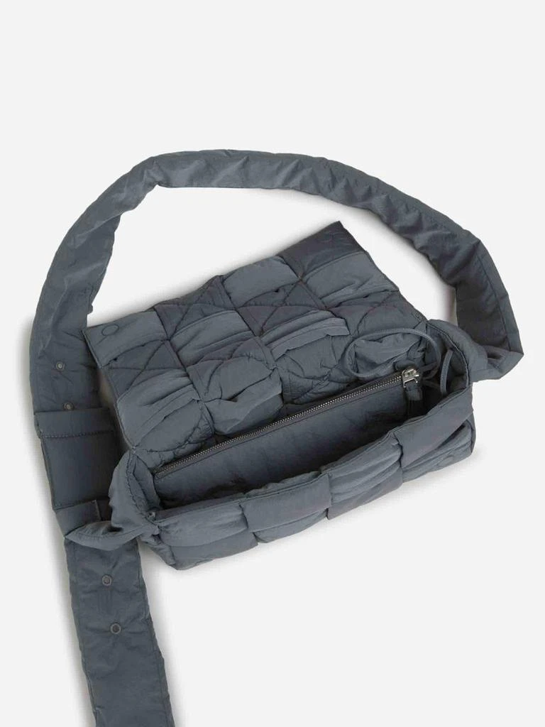 Bottega Veneta Cassette Shoulder Bag 商品