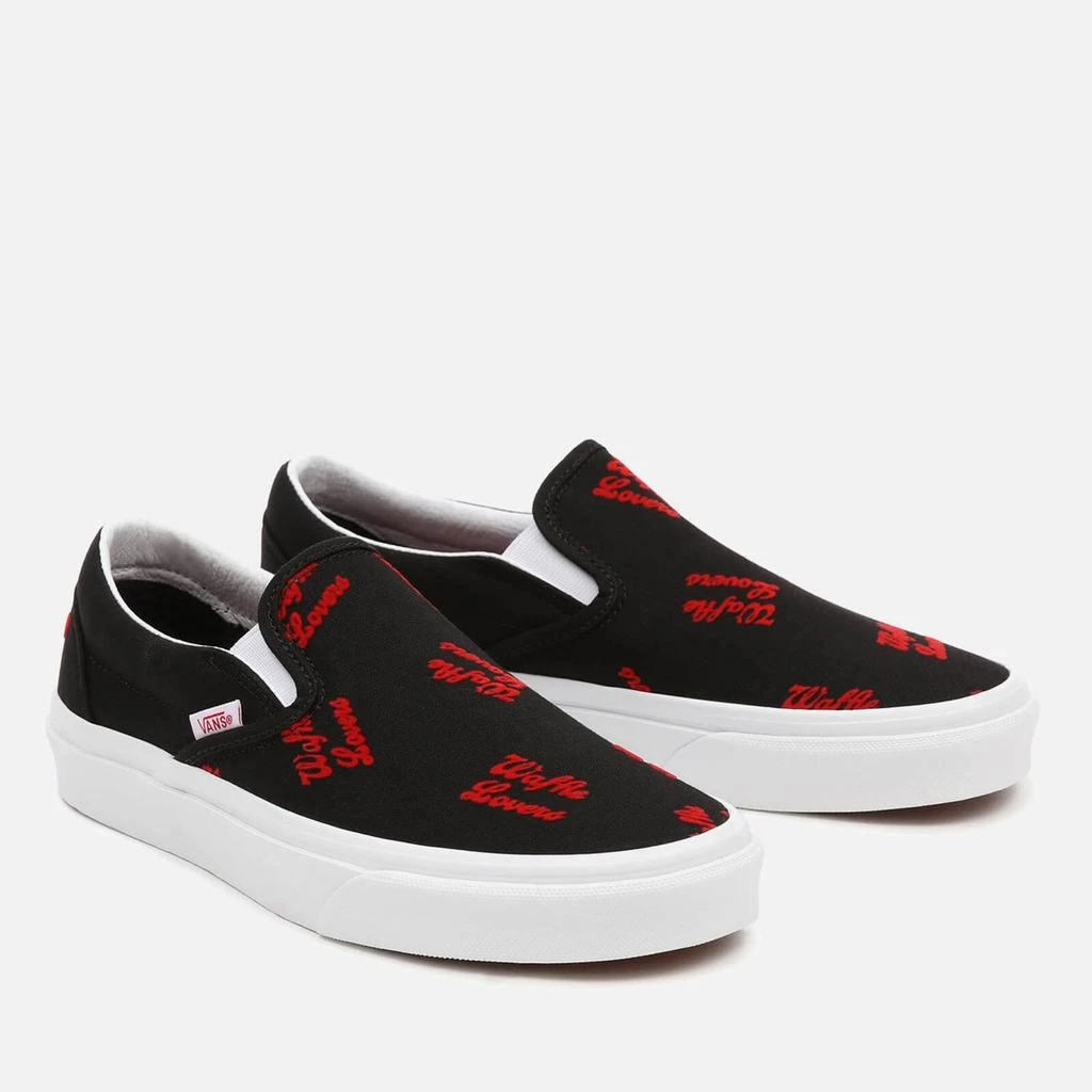 商品Vans|Vans Women's Waffle Lovers Classic Slip-On Trainers - Black/True White,价格¥231,第2张图片详细描述