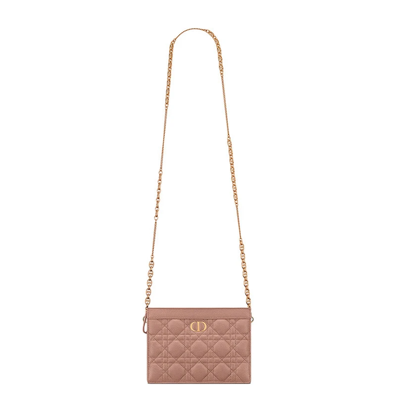 商品Dior|【预售3-7天】DIOR/迪奥 21秋冬CARO系列 女士绯红色柔软牛皮革藤格纹细长款单肩斜挎链条手拿包S5106UWHC_M50P,价格¥14869,第6张图片详细描述