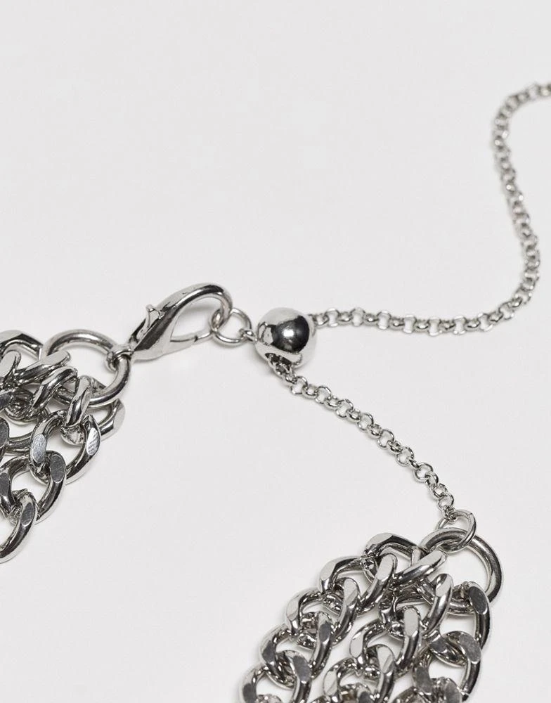 商品Reclaimed Vintage|Reclaimed Vintage unisex 3 row chain necklace with grunge heart in silver,价格¥157,第3张图片详细描述