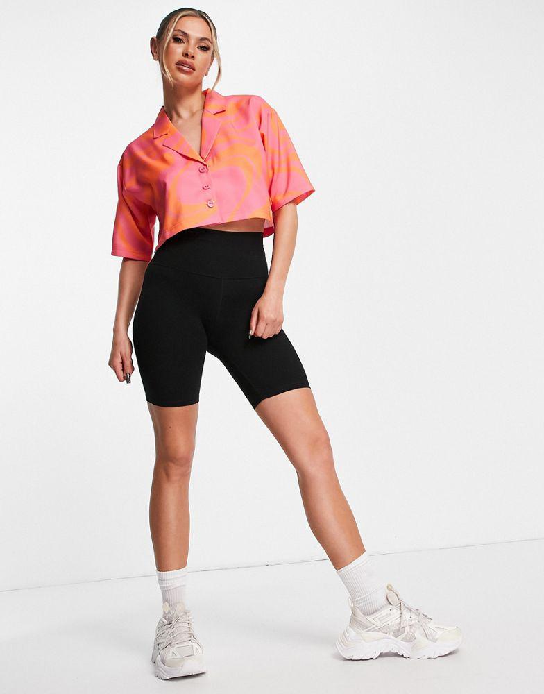 Fila swirl print cropped shirt in pink商品第4张图片规格展示